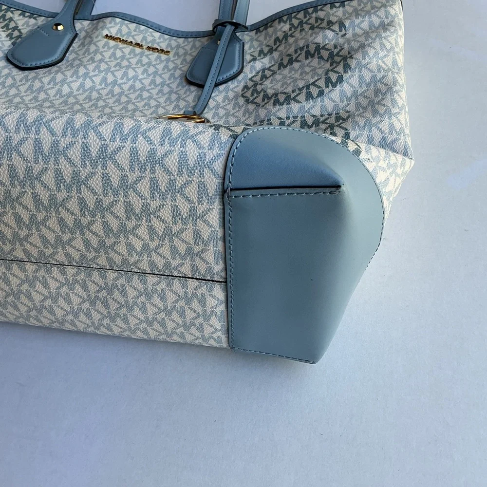 Michael Kors XL Tote Bag Blue Logo EUC - Picture 5 of 5